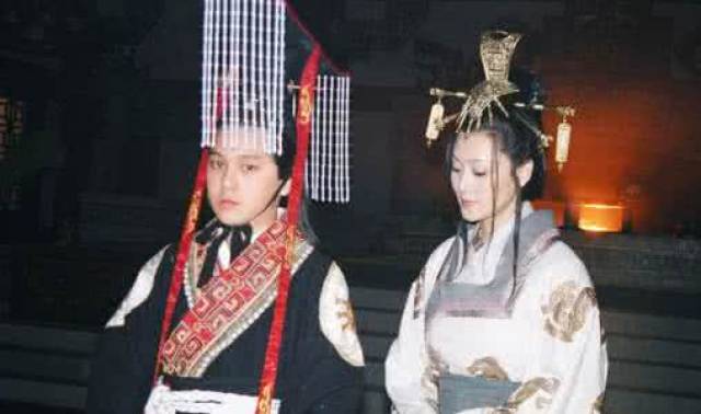 1,汉平帝刘衎 汉平帝刘衎(公元前9年—公元6年),原名刘箕子,西汉第