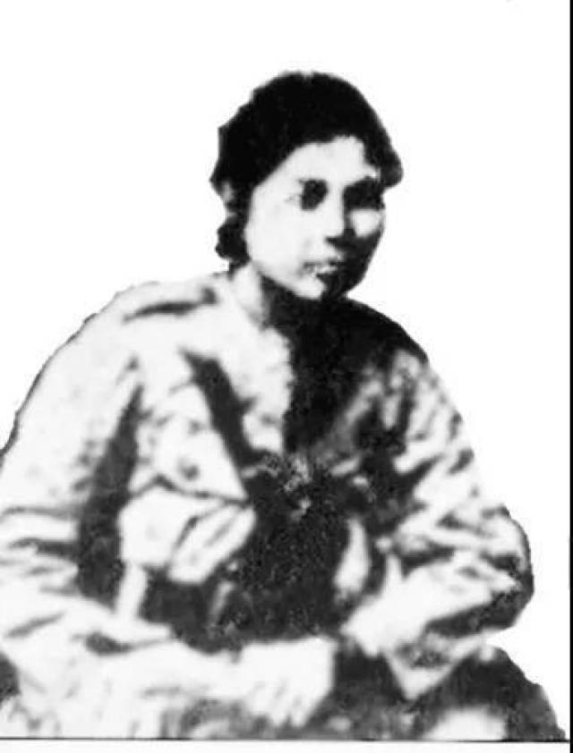 时的中国女飞行员 国难当头誓要匹妇救国