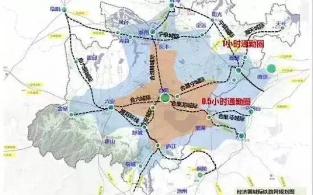 线路出马鞍山南站后往东,跨宁安城际铁路,宁芜高速公路后,转向北接入