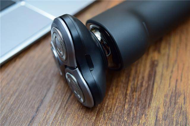 售价199元!双环刀网+IPX7级全身防水,小米剃须