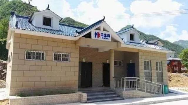 2019三层农村新款别墅