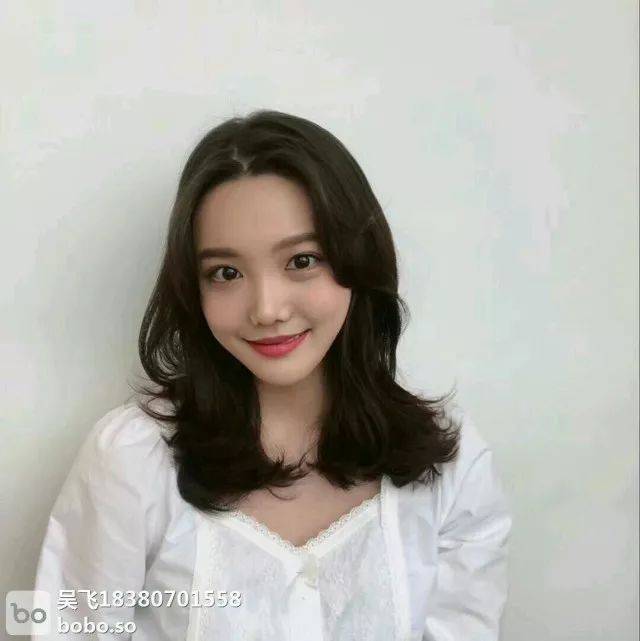 天生头发细软少的女生,发质可能摸起来很舒服,但是选发型的时候可就