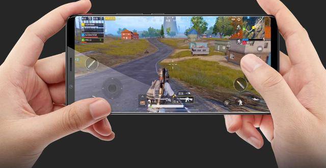 与努比亚红魔正面硬刚就败下阵来,黑鲨屏幕出