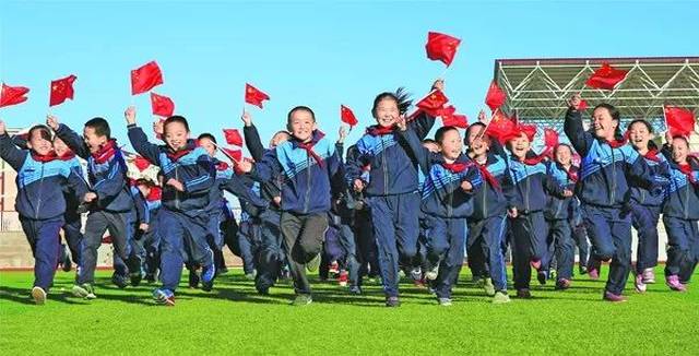 【民族团结一家亲】那一份温暖和孩子的笑脸,是这个校园里最美的风景