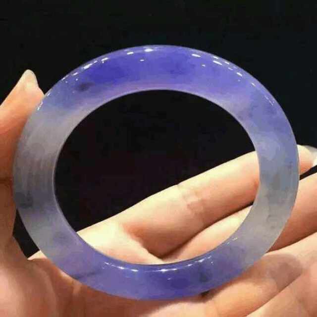 这样紫的翡翠真美