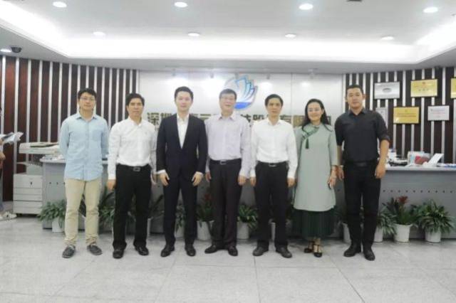 深圳市南山区政协主席陈军,区政协副主席陈书爱,区政协秘书长刘天华等