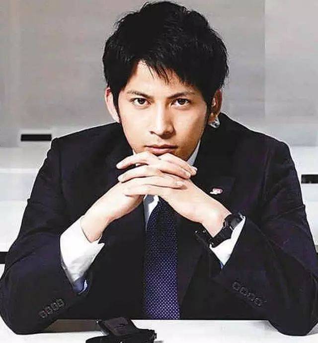 v6成员冈田准一
