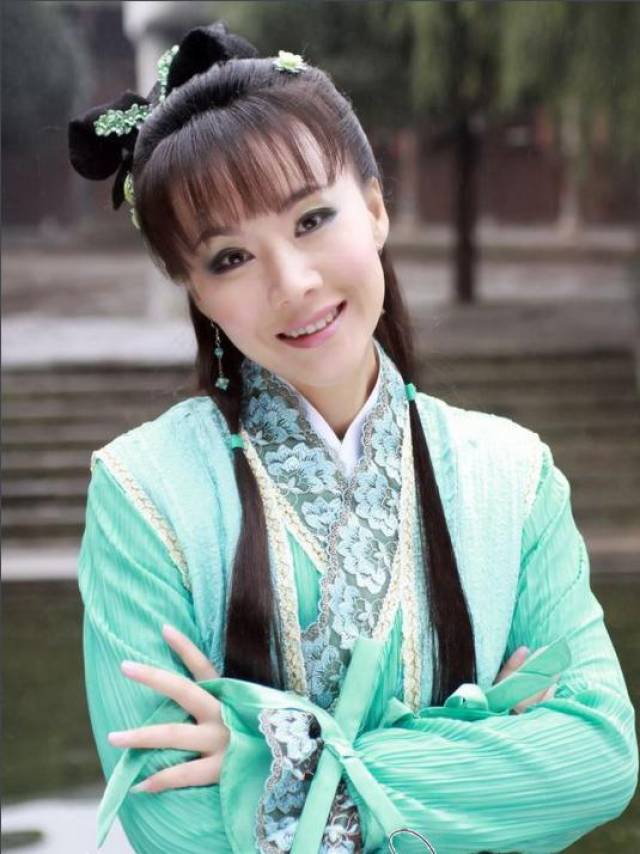 "绿姬"在戏中是一只蜥蜴精,她的扮演者叫做张宝雯,在剧中她将这一