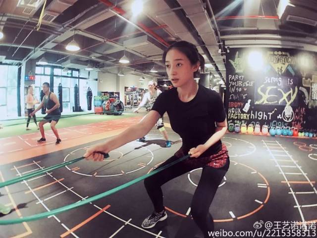 开播!王艺诺为艺考减肥100斤?这套减脂操该拿