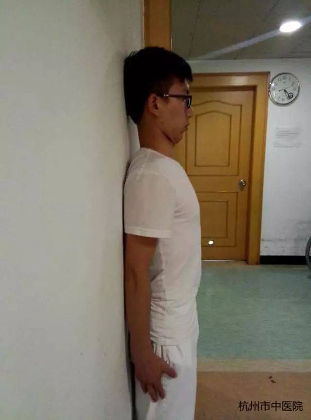2,缩脖子(或者叫梗脖子,憋小便提肛排.