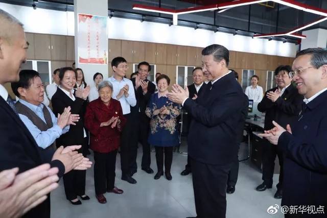 习近平召开专题座谈会 为长江经济带发展指引方向