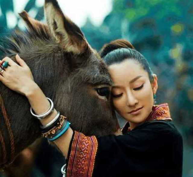 华语乐坛5大假唱王:他们把脸丢到了国外,她却