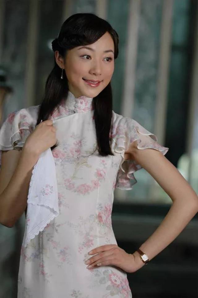 穿旗袍的韩雪,将名媛淑女气质演绎到极致!