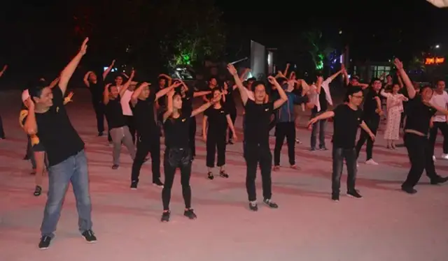 团建新发现 | 两天一夜,原来你是这样的同事