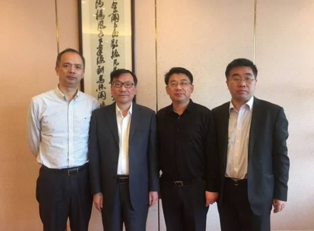 省侨联党组成员,秘书长周松一,办公室主任朱小敏陪同会见. (陈肖烨)
