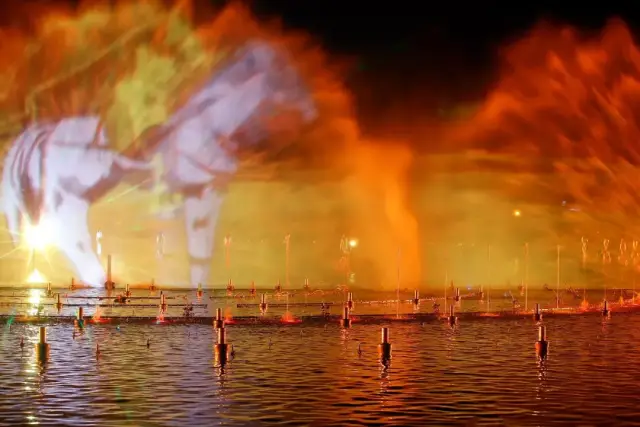 济南明湖秀惊艳游客