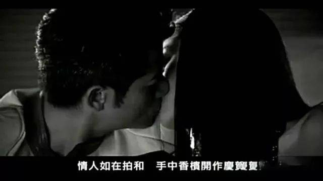 39岁熊黛林生下双胞胎:与天王相恋7年被抛弃,如今终于迎来自