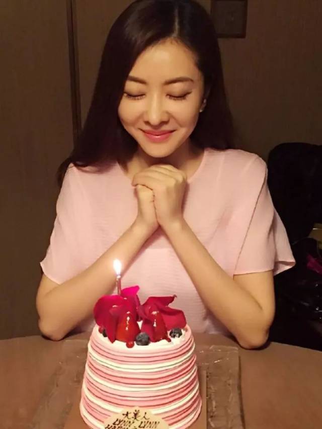 被嘲讽整容、拍三级片,甩掉天王嫂称号的她,如今却成为人生