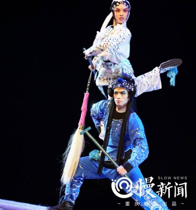 重大版川剧《白蛇传》上演 演员个个都是95后颜值担当