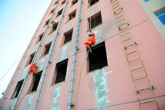 山西省消防总队2018年冬季练兵比武竞赛开幕