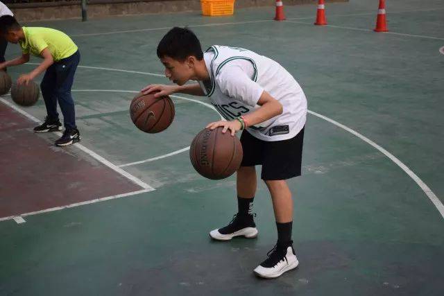 律动篮球中学组4月29日训练日志