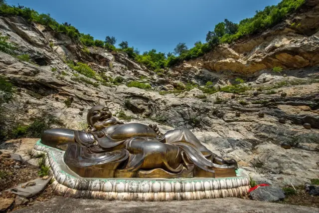 走去西峡寺山