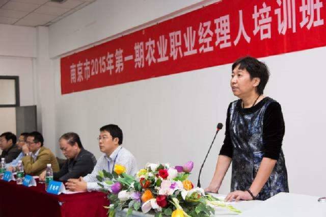 进一步的问题是,农村空心化程度较高的地方,农业农村职业经理人,从
