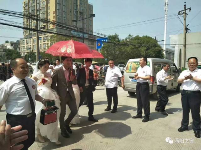 涡阳五一迎来结婚小高峰,虽少了一样东西,但丝