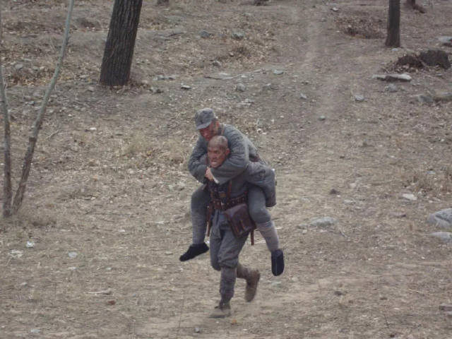 李幼斌版《亮剑》第一部很经典, 第二部很尴尬