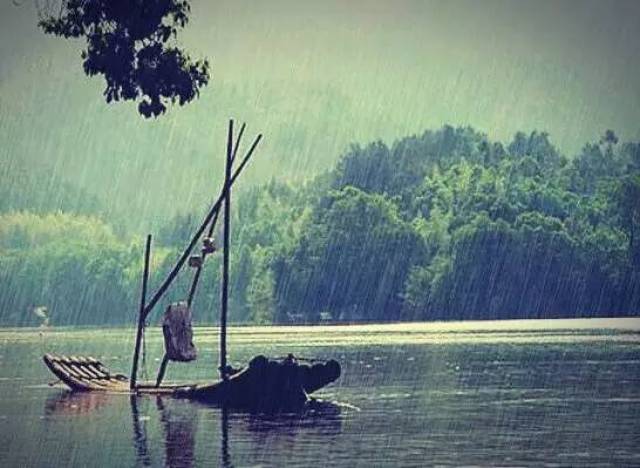 这些雨天的诗,会慰藉你的心吗