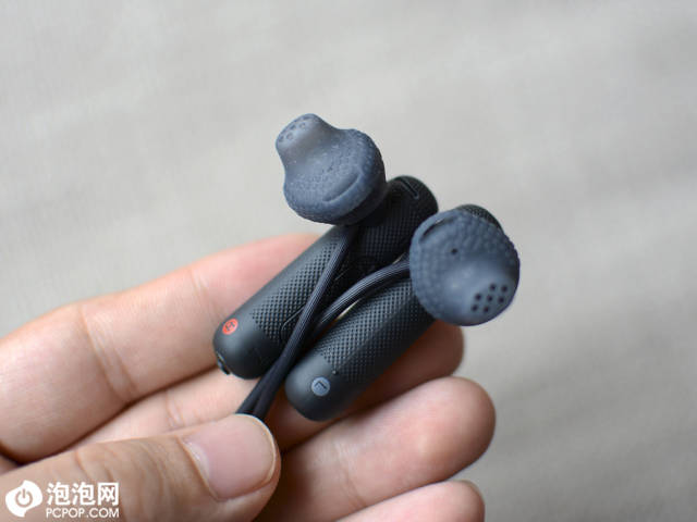 支持IPX4级防水 索尼WI-SP500运动蓝牙耳机图