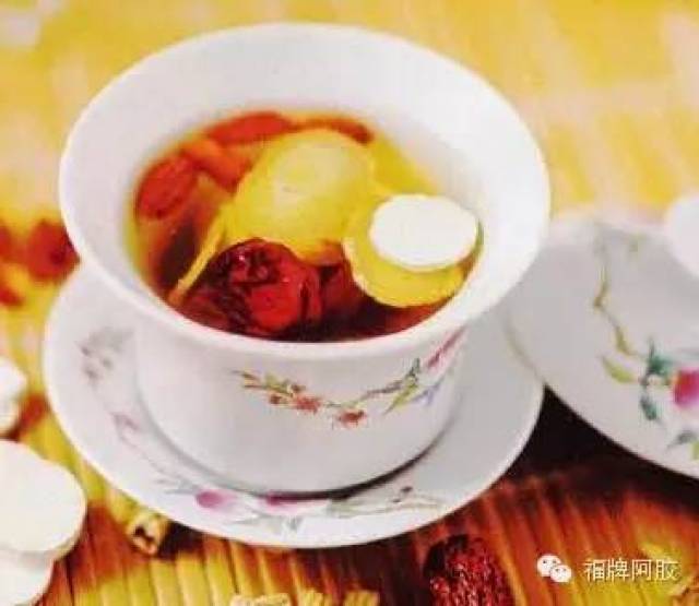 黄连阿胶汤,福牌阿胶配白芍,鸡子黄以滋阴,黄连,黄芩以清火,共济安神