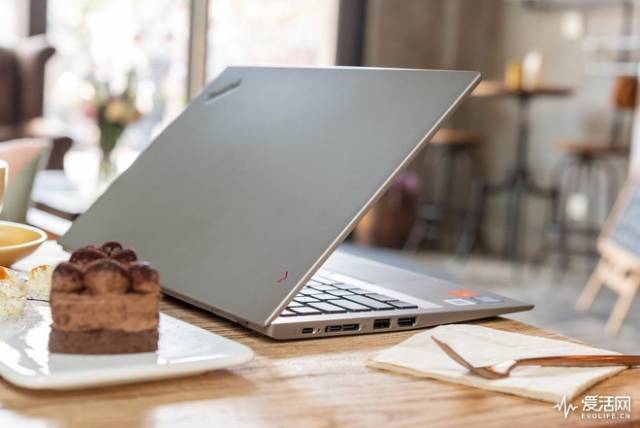 x1carbon2018,x1carbon2019 作为商务笔记本,thinkpad x1 carbon 2018值不值得买?