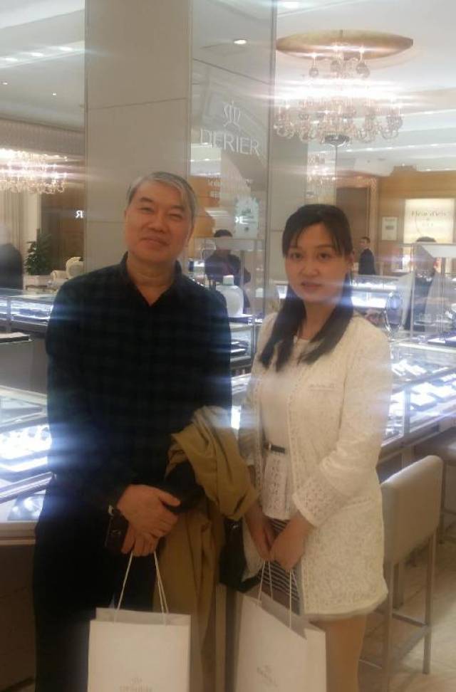 derier蒂爵珠宝董事长刘旭东,特邀行业领导莅临成都店