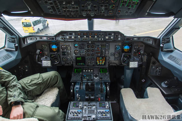 a-310医疗后送运输机的驾驶舱.