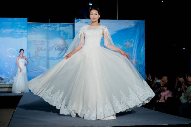 [新闻稿]2019年婚纱发布会-台湾超模展现美丽身型