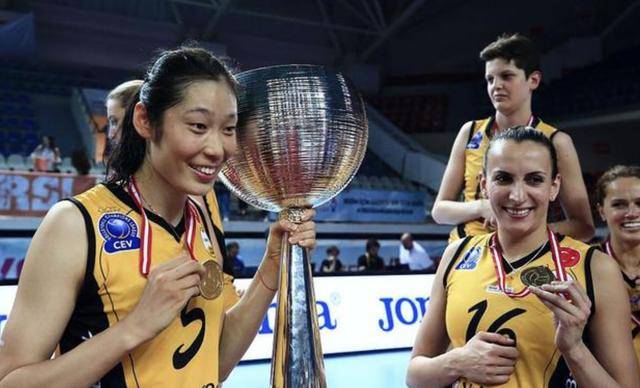 2018女排欧冠半决赛瓦基弗银行3:2科内利亚诺