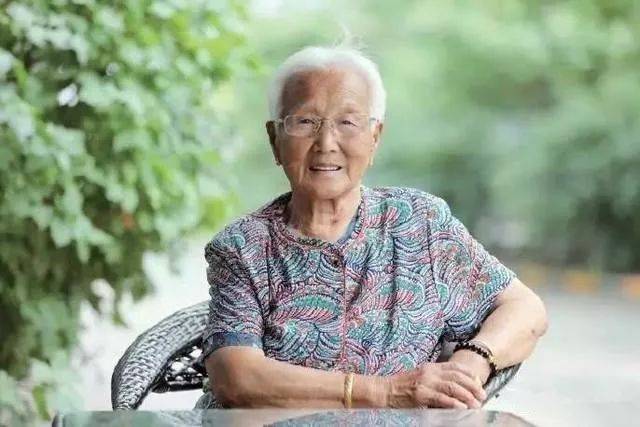 厉害了!长春97岁奶奶众筹开超市 一半利润给孤儿