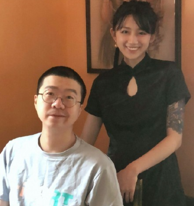 好久前吐槽大会时李诞说他要结婚了,现在才搬女朋友说事太迟了吧