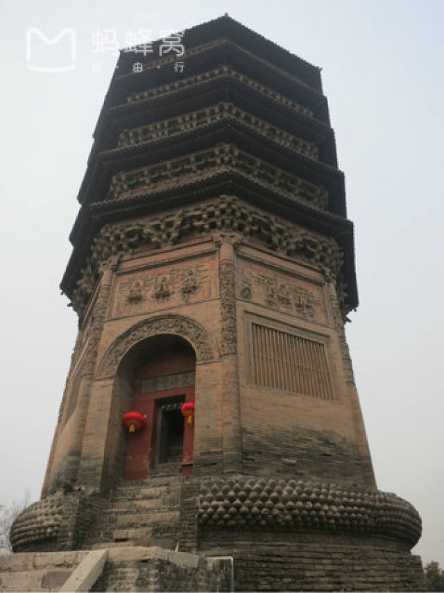 始建于后周文顺二年(952年),是古城安阳的标志性建筑,因其独特伞状