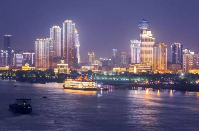 汉口江滩夜景-图片来源于网络