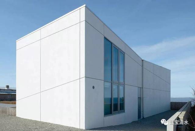 白色清水混凝土建筑