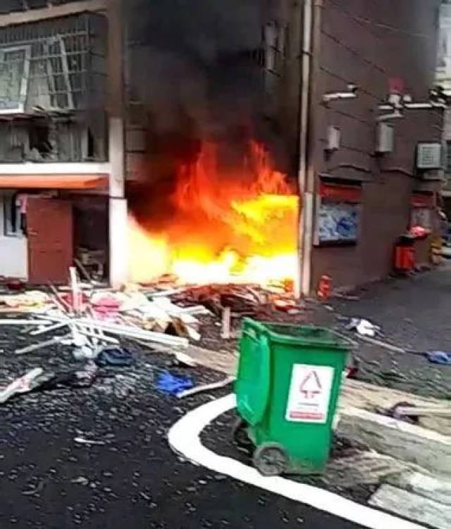 5月7日6时许,南昌市新建区建设路社区一栋住宅楼突然传出爆炸声,惊醒