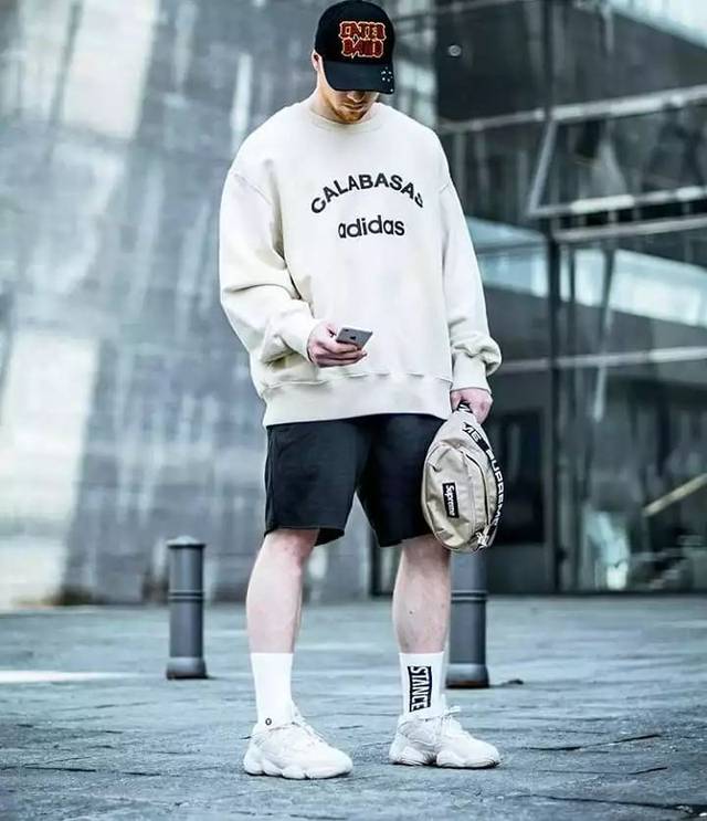 最近流行什么潮鞋?看看yeezy 500