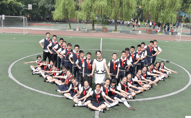 如何拍摄成都小学毕业照技术姿势贴请收好