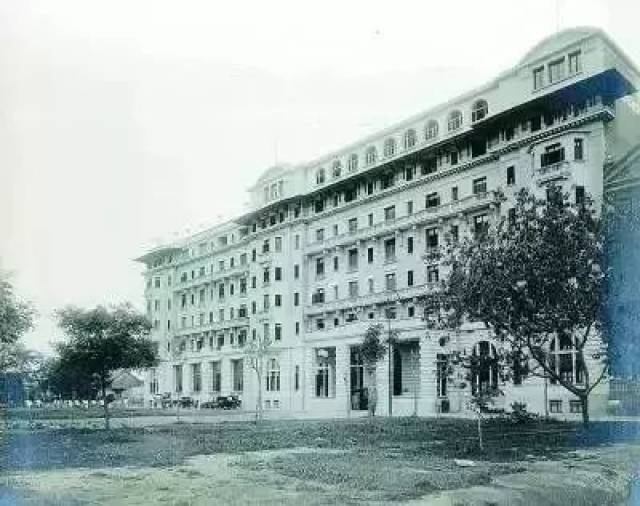 始建于1900年的北京饭店可谓真正的百年老店.