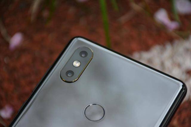 小米MIX2S和vivo X21谁更值得选购?这几点已