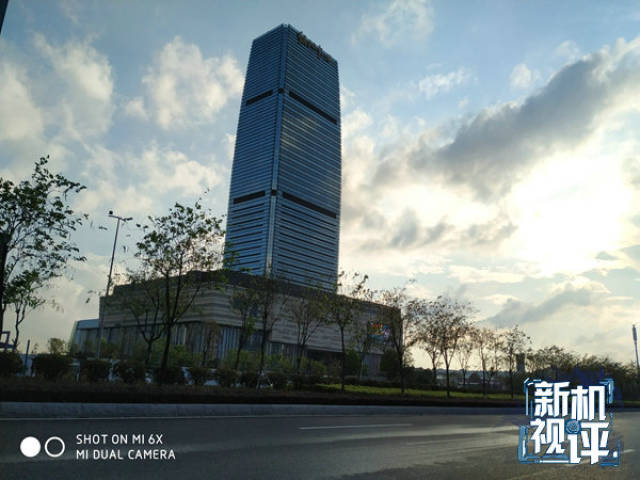 小米6X评测：性能堪比旗舰机，拍照能力获好评