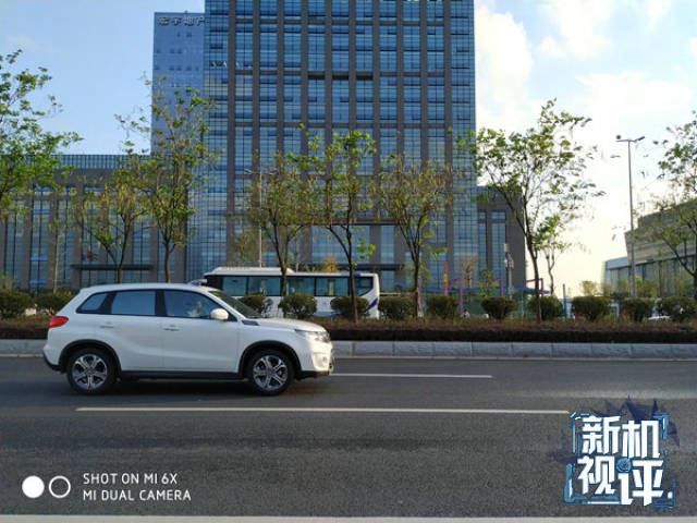 小米6X评测：性能堪比旗舰机，拍照能力获好评