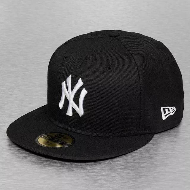 了 5000 万棒球帽,其中在欧洲和亚洲销量最好的就是印有 ny 的帽子